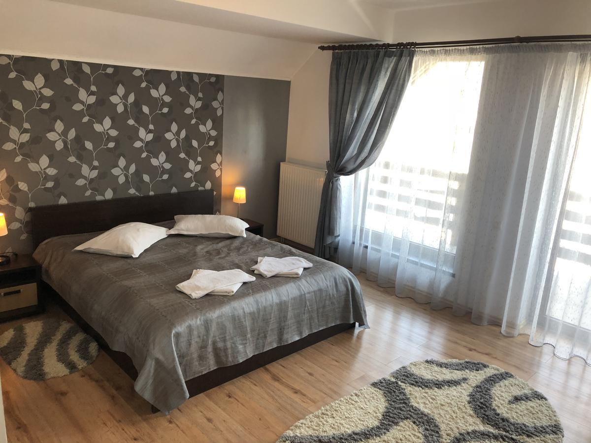 Hotel Boutique Garden Resort By Brancoveanu 莫伊西德约斯 外观 照片