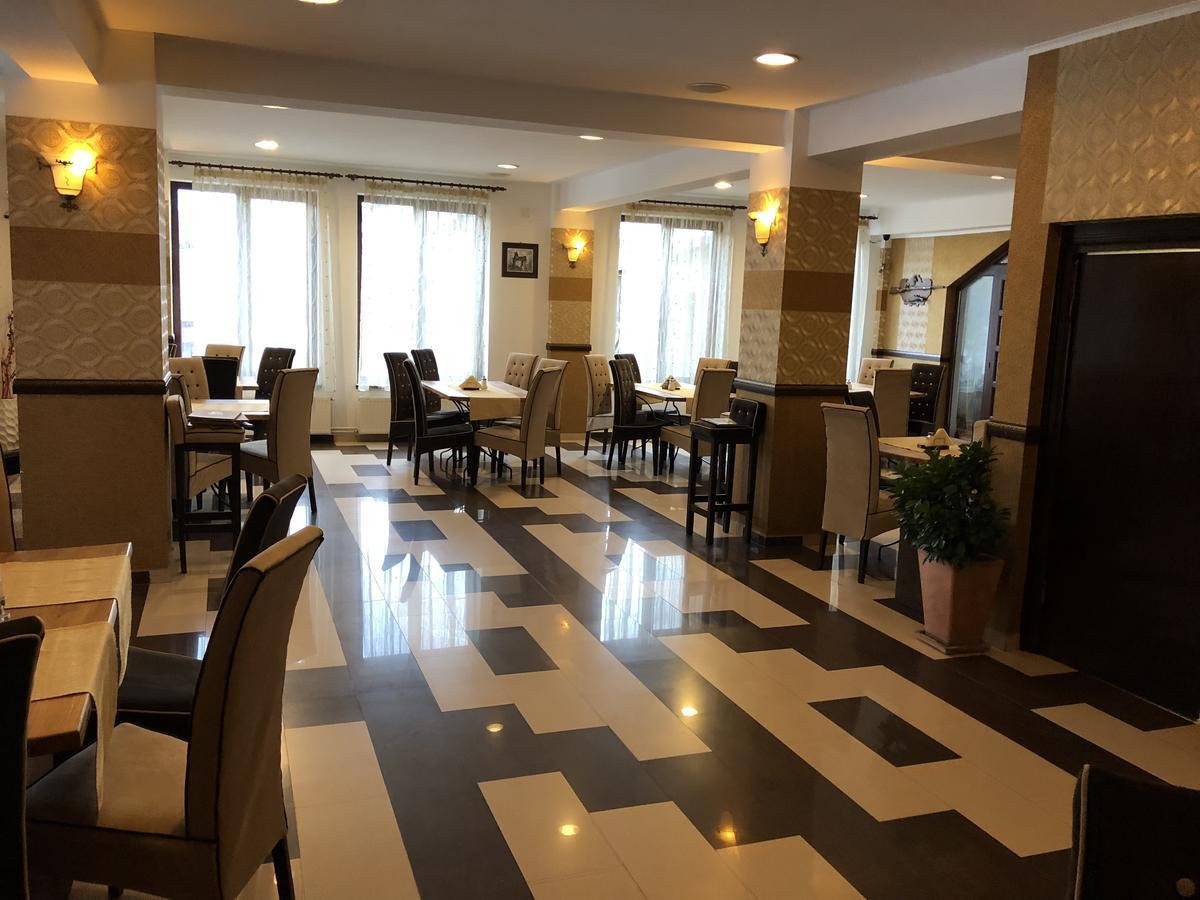 Hotel Boutique Garden Resort By Brancoveanu 莫伊西德约斯 外观 照片